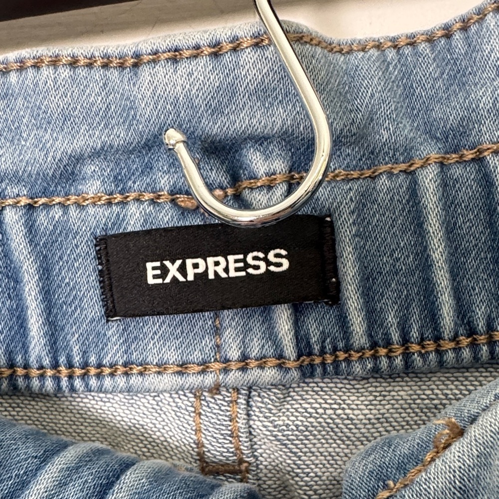 Express Super High Rise Jogger Jeans Light Wash Denim Paperbag Waist Fit sz 0 - Picture 2 of 11